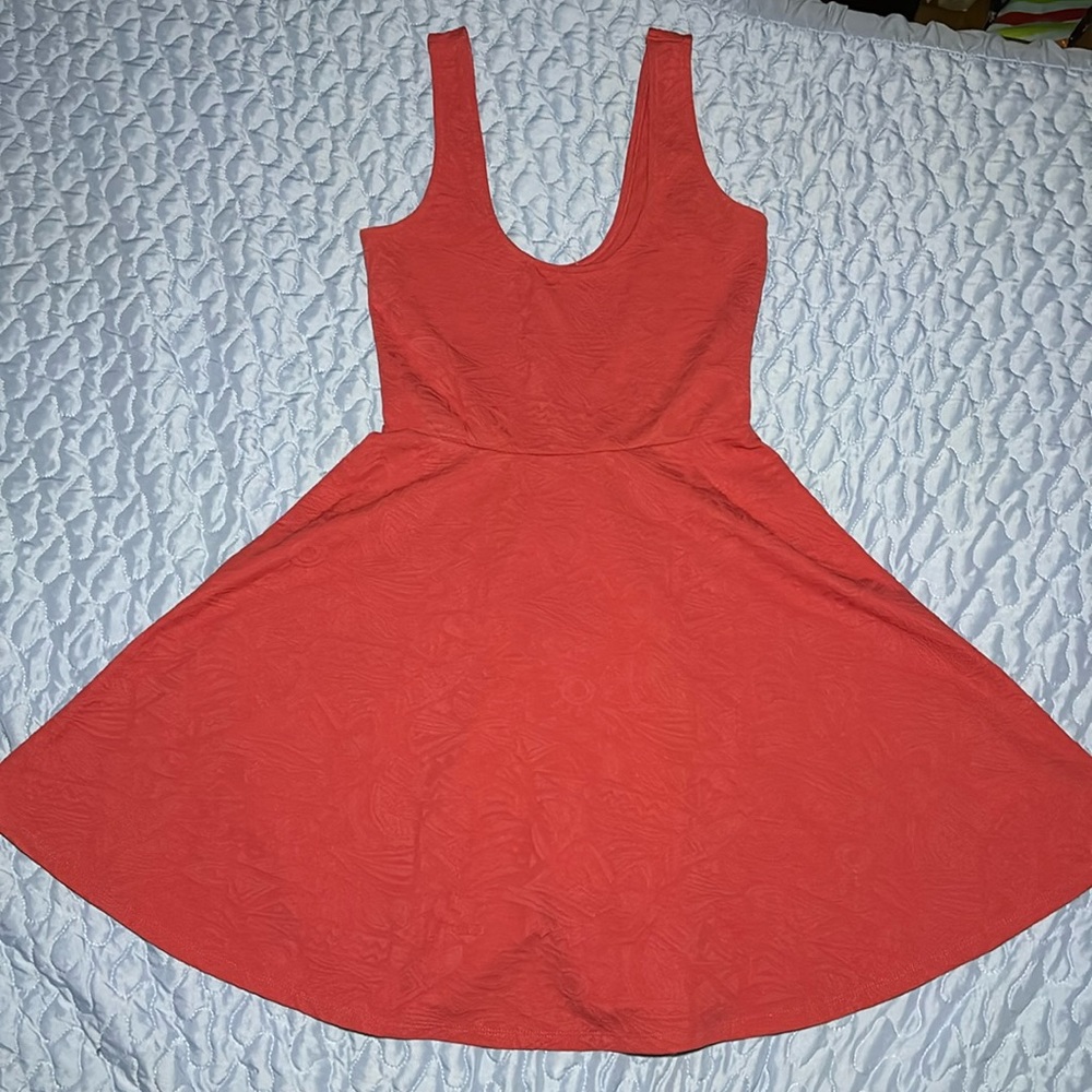 Silence + Noise Coral Red Patterned Scoop Dress